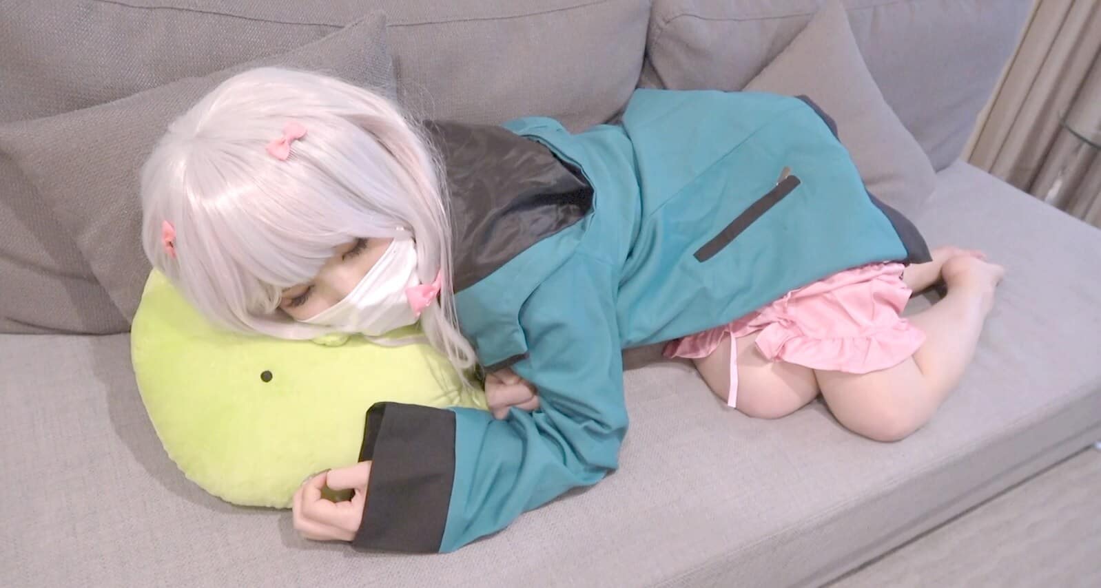 Izumi Sagiri ~ Pajama Ver. Put it in… Brother! 146cm Eromanga Sensei Gets A Massive Creampie Sex!